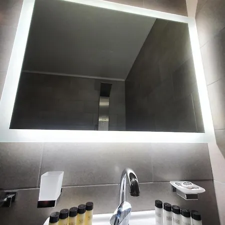 Diamond Luxury Sofia