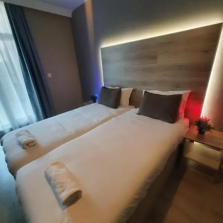 Diamond Luxury Apartment